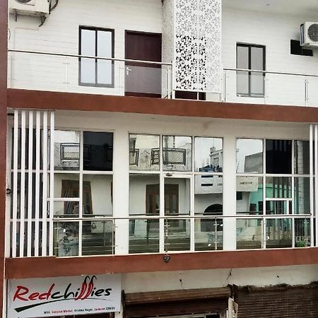 Red Chillies B&B Lucknow Zewnętrze zdjęcie