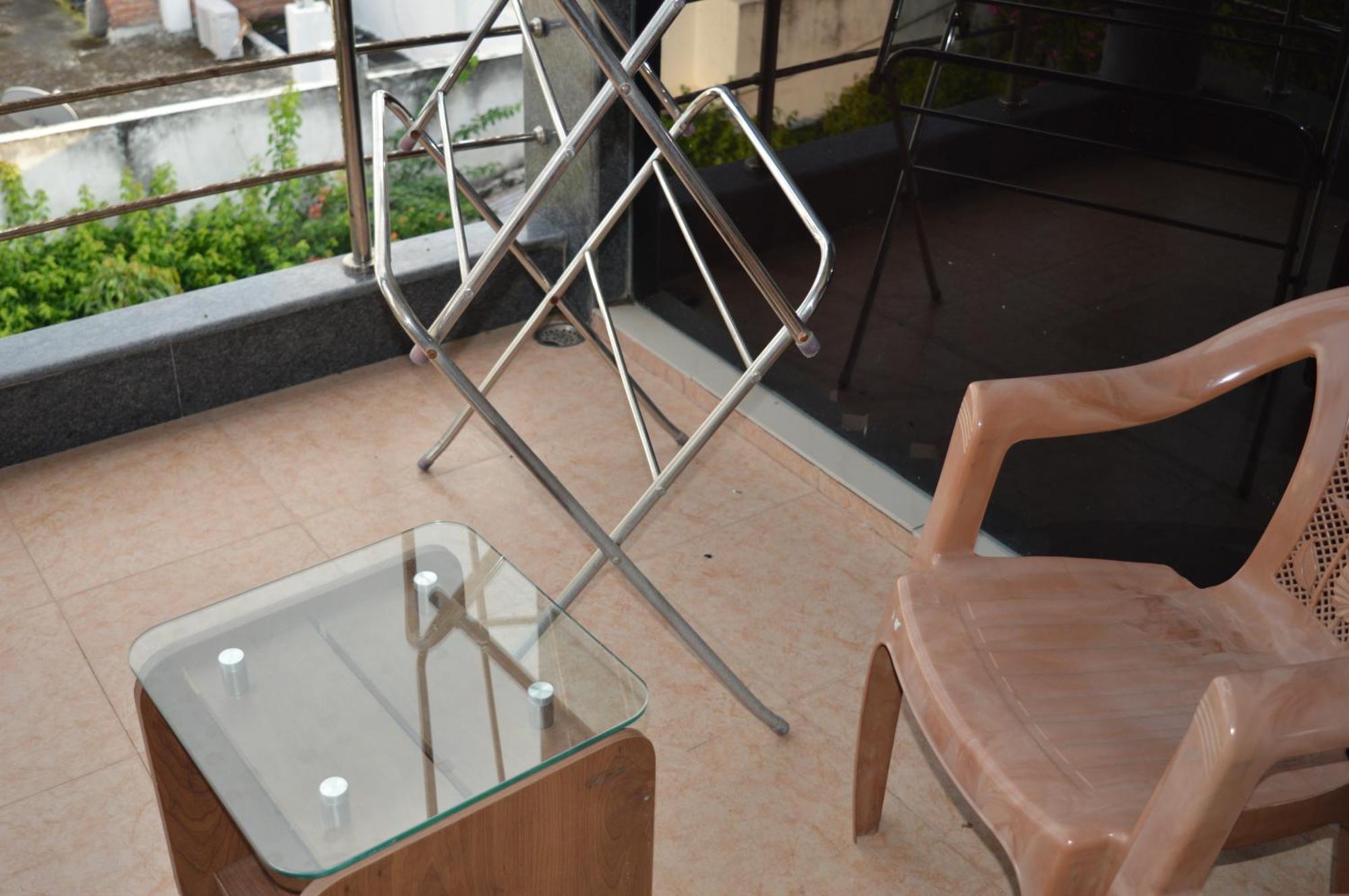 Red Chillies B&B Lucknow Zewnętrze zdjęcie