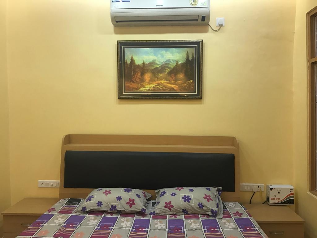 Red Chillies B&B Lucknow Zewnętrze zdjęcie